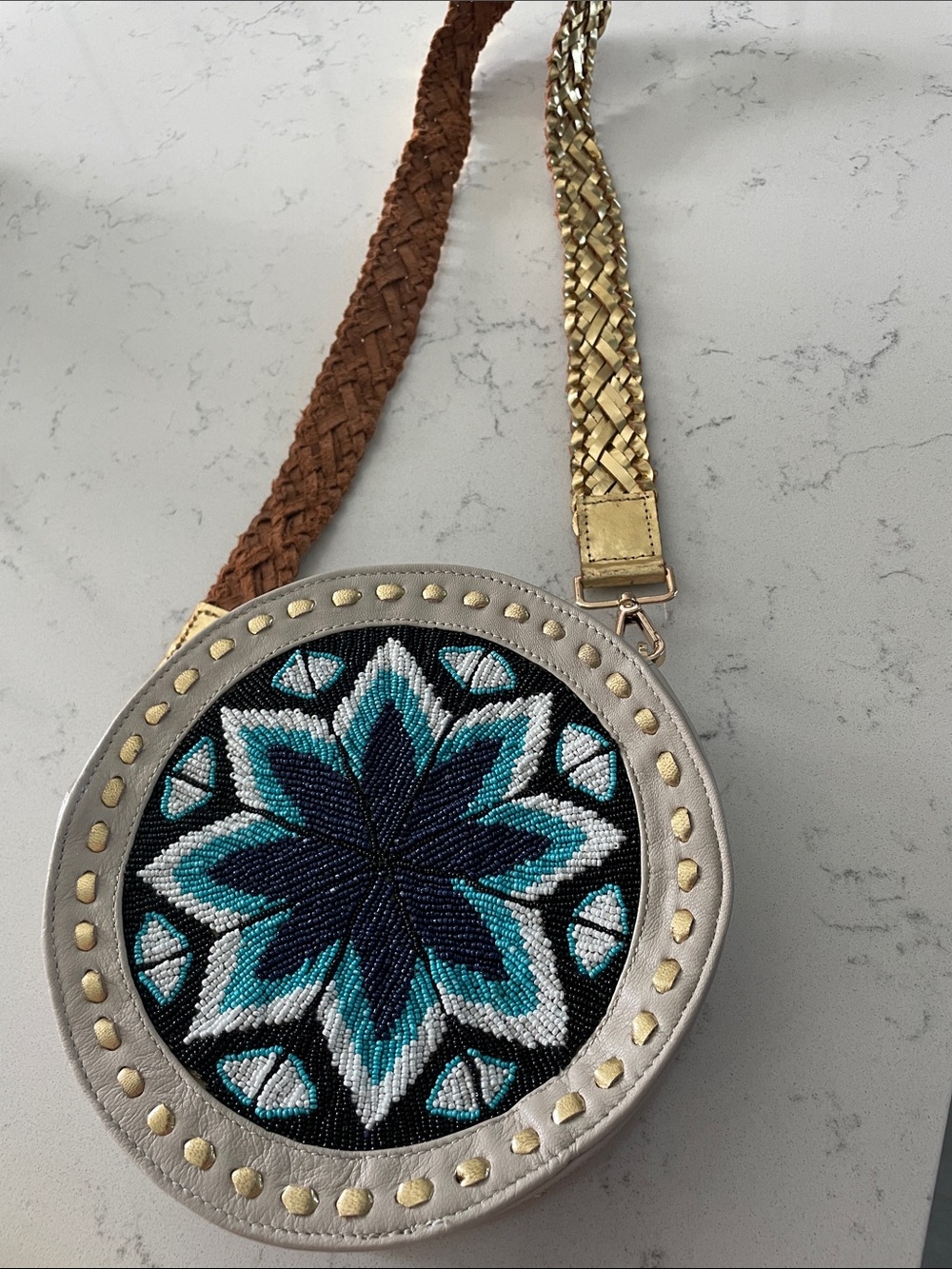 Shoulder bag, new without tag.